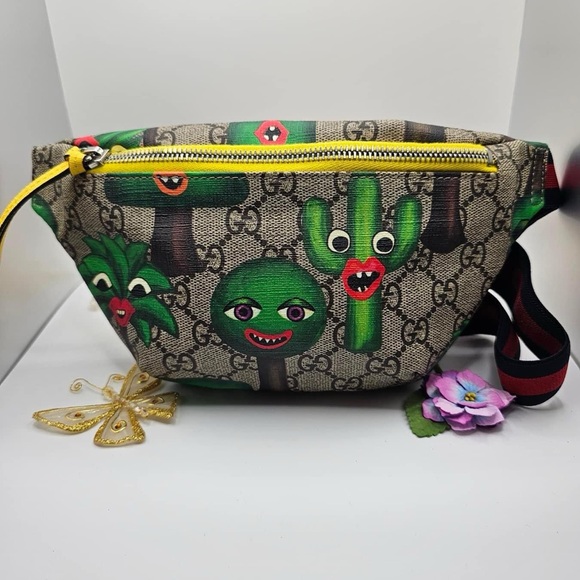 Gucci Mini Bag with Green and Yellow Accents - Picture 3 of 11